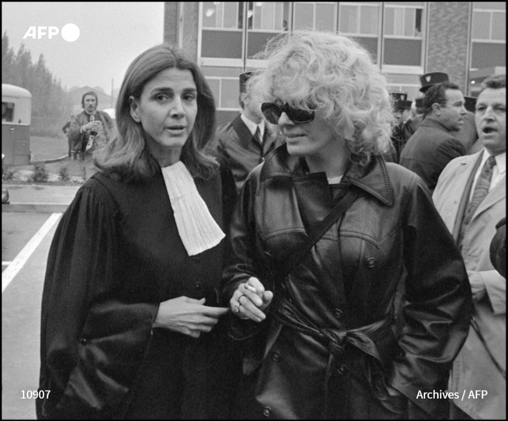 afpfr's tweet photo. 📸Il y a 50 ans, le procès "de l'interdiction de l'avortement" à Bobigny #AFP https://t.co/jKIRwnnnUG