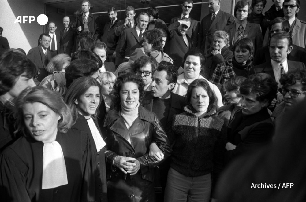afpfr's tweet photo. 📸Il y a 50 ans, le procès "de l'interdiction de l'avortement" à Bobigny #AFP https://t.co/jKIRwnnnUG