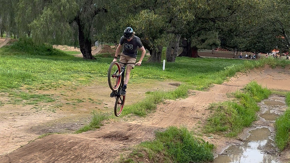 AusPumptrack's tweet photo. A badly designed and poorly built pump track can be deeply disappointing for a community. In this months blog, we reveal how to avoid mistakes in pump track design. 

https://t.co/zZAYKQOczv

#parkitectaustralia #modularpumptrack #ride #scoot #skateboarding #MTB #mtba #ambmag https://t.co/hJE49BVXrS
