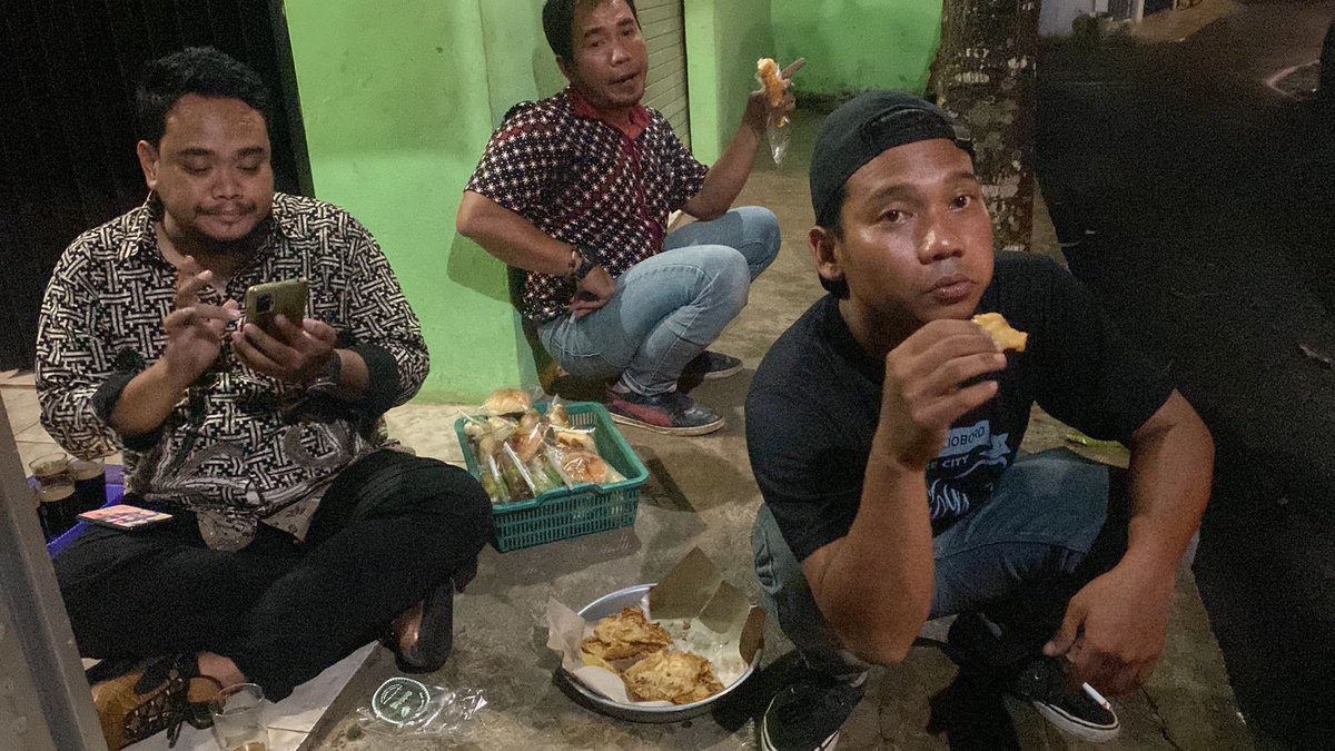 AkhmadSabil's tweet photo. kuproy lapar smua ini https://t.co/gltt5kfEN5