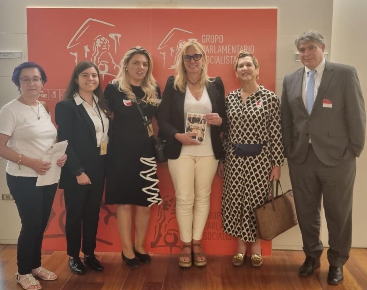 ana_prieto_n's tweet photo. Nos han trasladado en primera persona, cómo es la vida de los pacientes de sarcomas y las necesidades que tienen. Tanto desde el punto de vista de los pacientes como de los profesionales expertos.

Nuestro compromiso para ayudar a buscar soluciones que puedan mejorar sus vidas. https://t.co/CR3NwwWGQP