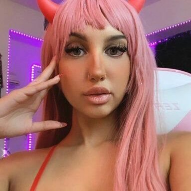 Elvira52813737's tweet photo. Bonjour chéri 😇 tu attends quoi pour que je te fasse une bonne pipe 🤤 ce matin 😉
Soit pas timide 🙈 je t'attend en dm 😉 pour un bon tarif https://t.co/tnTFmn4Jq8