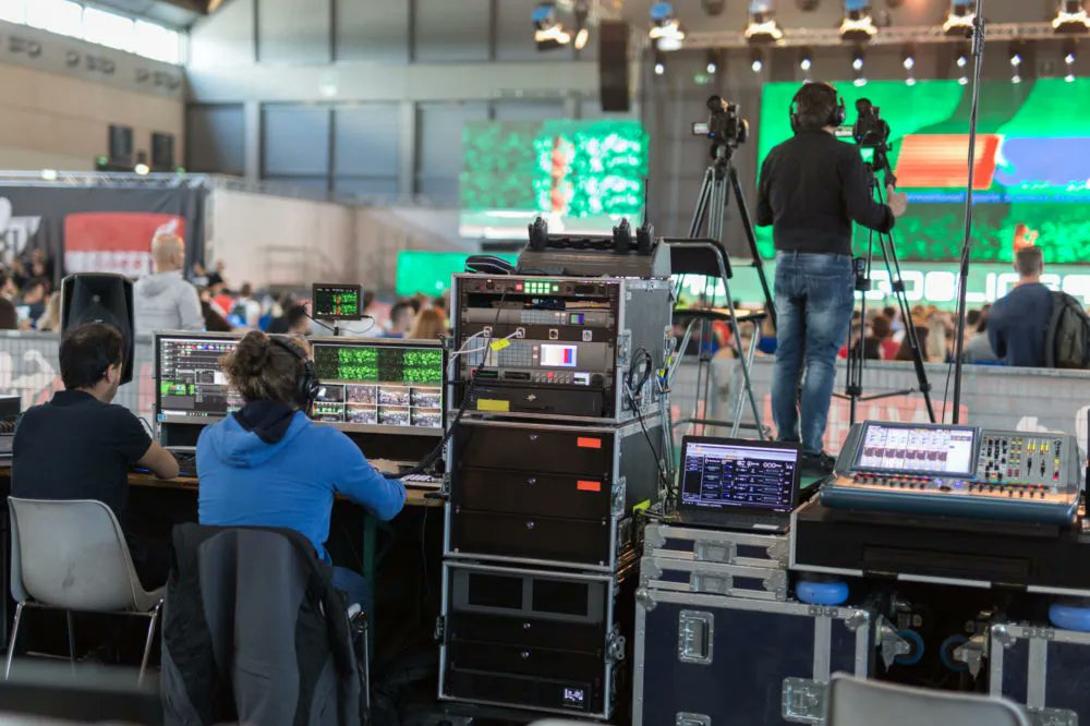 taswiss's tweet photo. Highlights #NTA10
13 Workshops, 4 Keynotes und eine Projektausstellung mit 6 Präsentationen:
Irrationalität im Netz, LOTA Softwaretool, Umgang mit KI-generierter Information, Inklusion durch Datenspende, «Watching the world» und «Searching for contact».
https://t.co/Dp0ADrJo8M https://t.co/g6hhS8jILH