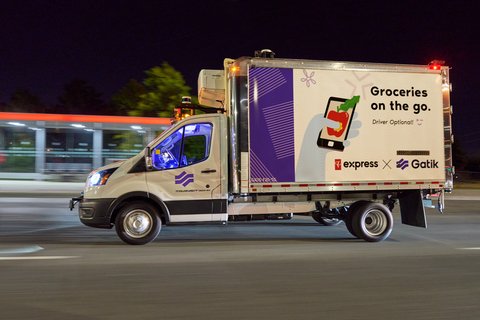 Autonomous car, not where you expected? B2B short-haul logistics for commercial delivery. Canada's leading retailer Loblaw launched multi-temperature autonomous box trucks between distribution facility and nearby retail locations. Fixed, repetitive, predictable routes.