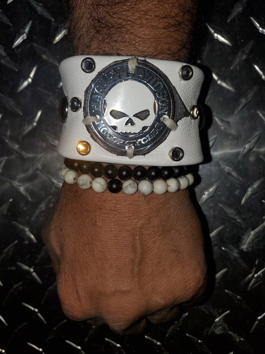 Check out this #oneofakind #handcrafted #leathercuff made with a #repurposed @harleydavidson #challengecoin #topquality #rhinestones from the #rhinestoneguy #handcut #leatheraccents #signed and #dated #expressyourself #rockthecuff