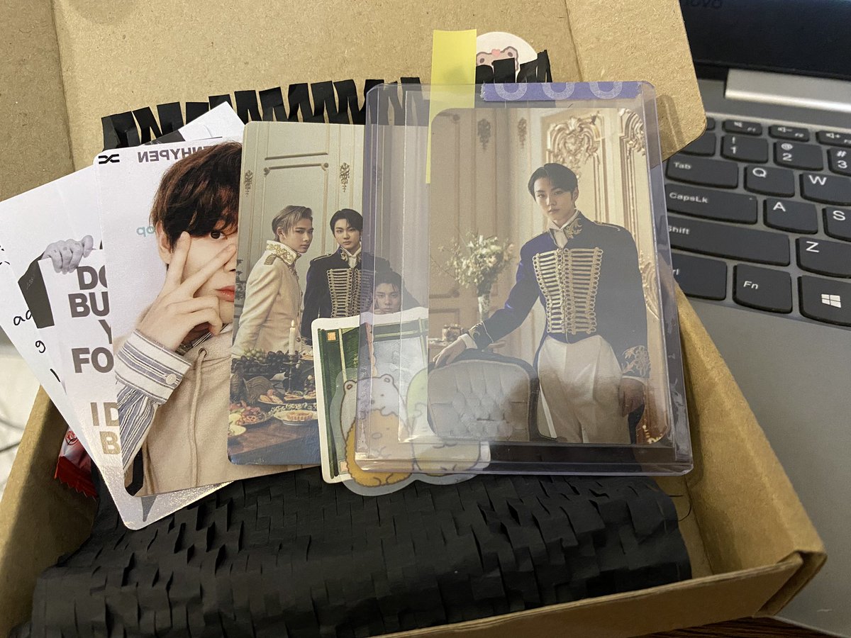 jeonriveace's tweet photo. 🥹🫶 #rivemails
Hi @chriscartfries I received Jungwon na AAAAA so much pogiii~ thank you for packing it nice with freebies 🥹🫶 https://t.co/5Z4YltlWcb