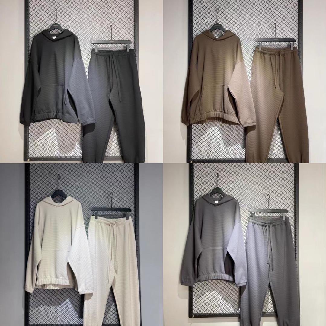 Wonuolanofisah's tweet photo. *RARE QUALITY HOODIE COMBO WITH JOGGERS || 
Price 35,000 NGN || 🚨🚨
Location Lagos, we deliver nationwide kindly send a dm to order https://t.co/T4nzgF1Vf2