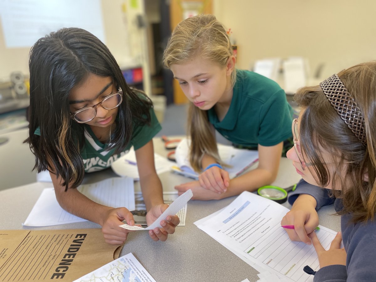 lincoln1884's tweet photo. This week in history class, the sixth graders built their critical thinking skills by working collaboratively to solve their first "history mystery" of the year! Bold minds in action.

#ThinkBold #ThinkLincoln #BoldMinds https://t.co/eWPc0isgyj