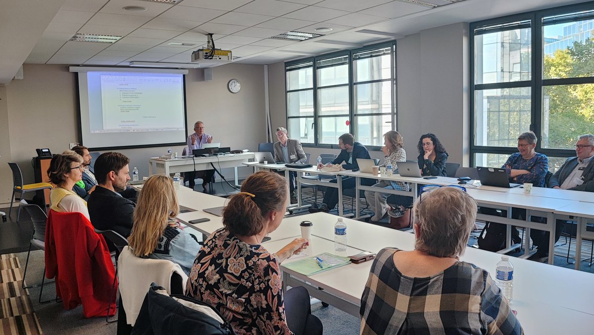 vascern's tweet photo. Intensive and #productive sessions across all #working groups are under way!

Many #webinars, #research papers + pills of #knowledge coming soon from the discussions at #VASCERNDays2022

#rarediseases #ERNeu https://t.co/Cb5HNIkfYB