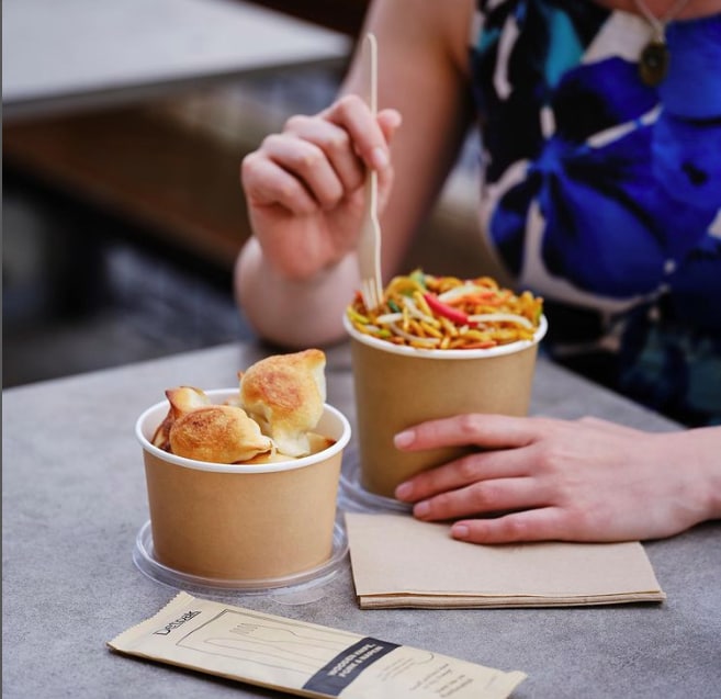 arrowpack's tweet photo. Consider our savoury bowls your trusted companion.
These bowls are suitable for serving a variety foods - they're perfect for noodles, pasta, salads and soups.
Available in a range of sizes and with lids to match.
#detpak  #packagingsolutions  #foodpackaging #eco #sustainable https://t.co/oUC6OIhbGA