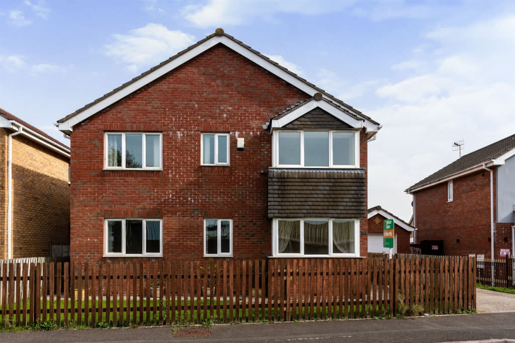 Peter Alan on Twitter "School House Close, North Cornelly, Bridgend