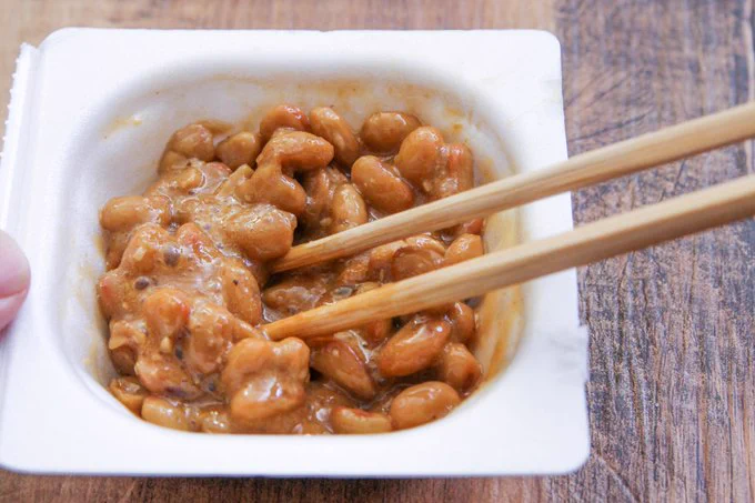 特製ダレが納豆ともご飯ともよく合いそう！作り方が簡単で美味しそうな「納豆」レシピ！