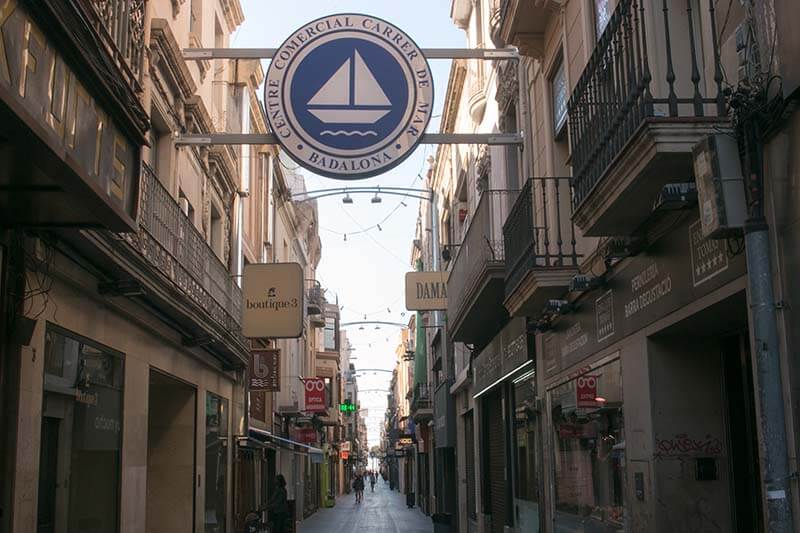 ComercBDN's tweet photo. Divendres de pluja @Badalona 🏙️. Aprofiteu el cap de setmana per anar i passejar pels eixos🛍️! Trobareu de tot el que necessiteu 😉
#bdn #comercbdn #eixosbdn #femproximitatbdn https://t.co/0Eu9C6P6Ak
