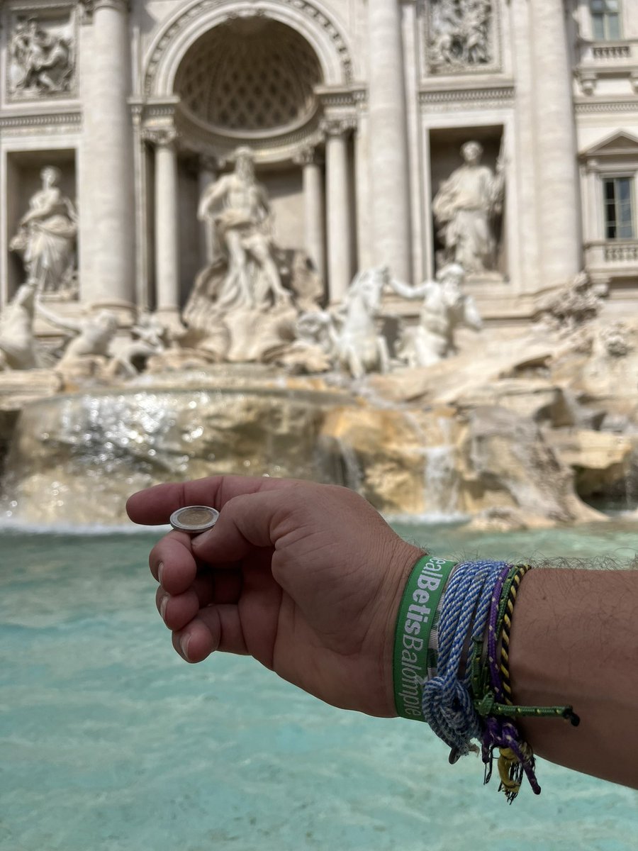 jcandrade_m's tweet photo. Si la leyenda de la Fontana Di Trevi es cierta, Una cosa tengo muy clara…
…Este año somos campeones de la Europe league… 💚
#europeleague
#Betis
#RealBetis
#EuroBetis
#RomaBetis
#Uefa
#DondeVayasVoy
#ElPlan
@RealBetis https://t.co/b0u6z2TcY1