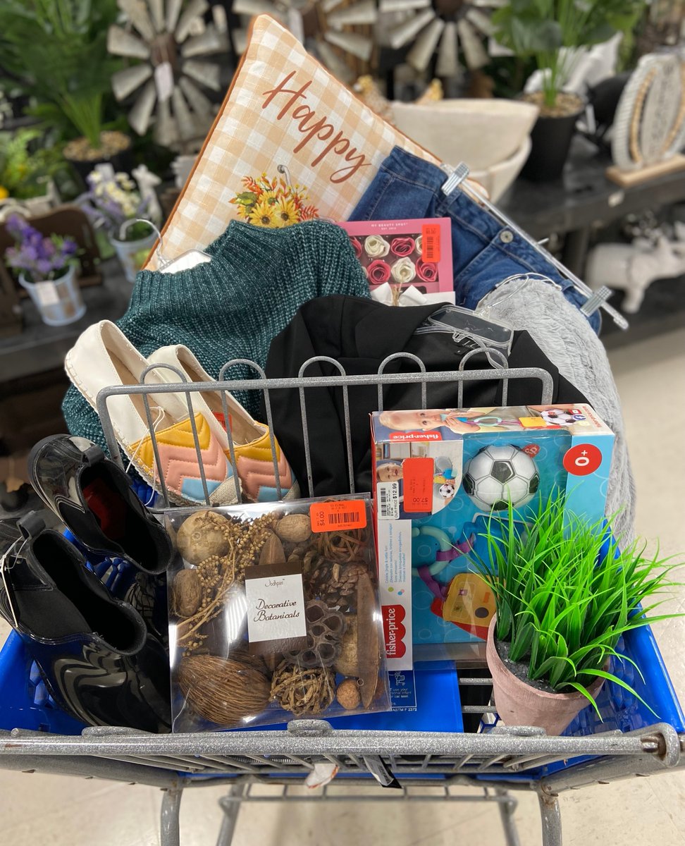 Dollar Days are back with SO👏 MANY 👏 MARKDOWNS👏UNDER $1! Shop our 4-day Clearance Event, Fri 10/7 thru Mon 10/10. But hurry these major savings are going fast!

#GabesFinds #deals #sale #flashsale #discount #christmasshopping