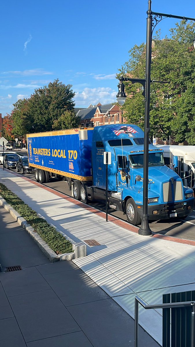 CUGWU_Teamsters's tweet photo. We have had so much support over the past week, but we really wanted to take a moment to appreciate and thank @170Teamsters and especially the Teamsters business agents and workers who have walked the line with us #ClarkOnStrike (1/5) https://t.co/Dg8TuidGkK