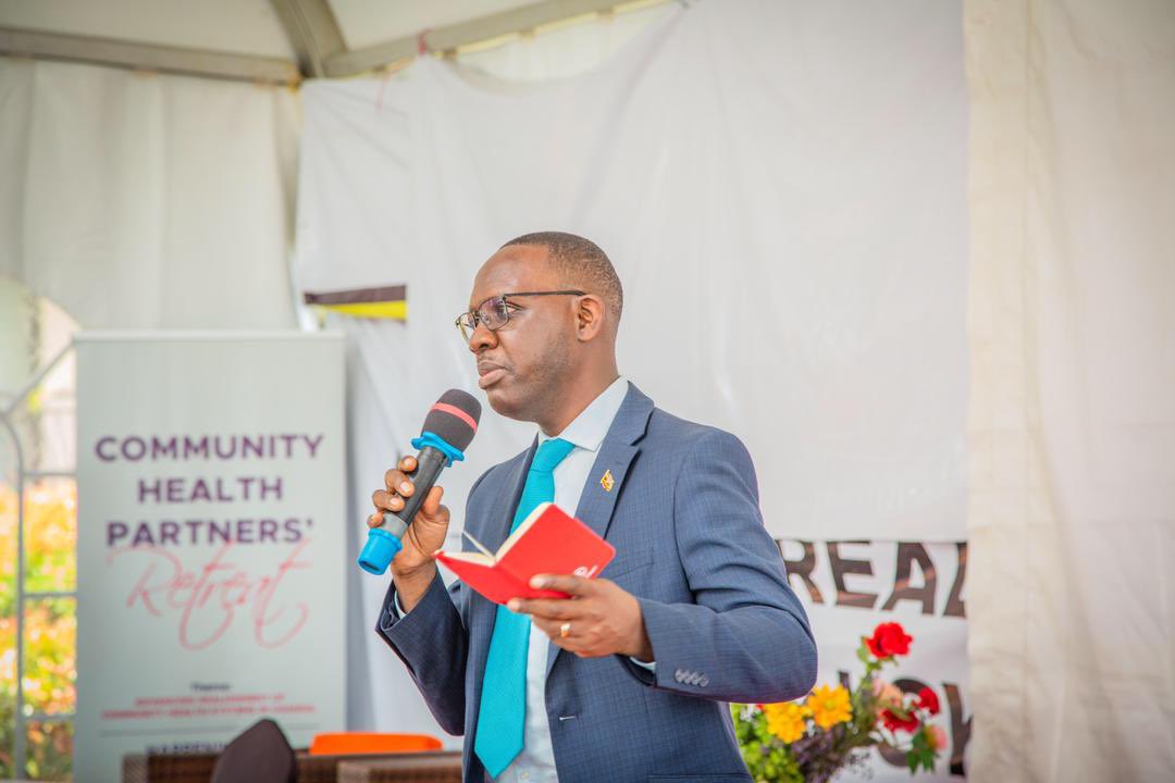 Abibaasa's tweet photo. The five-day conference for community health partners has ended at the Victoria Forest Resort in Kalangala.
The closing was officiated by Dr. Daniel Kyabayinze, who represented the Director General-MoH and the public health directorate.
#CommunityHealthPartnersRetreat https://t.co/LQS9bVtU1I