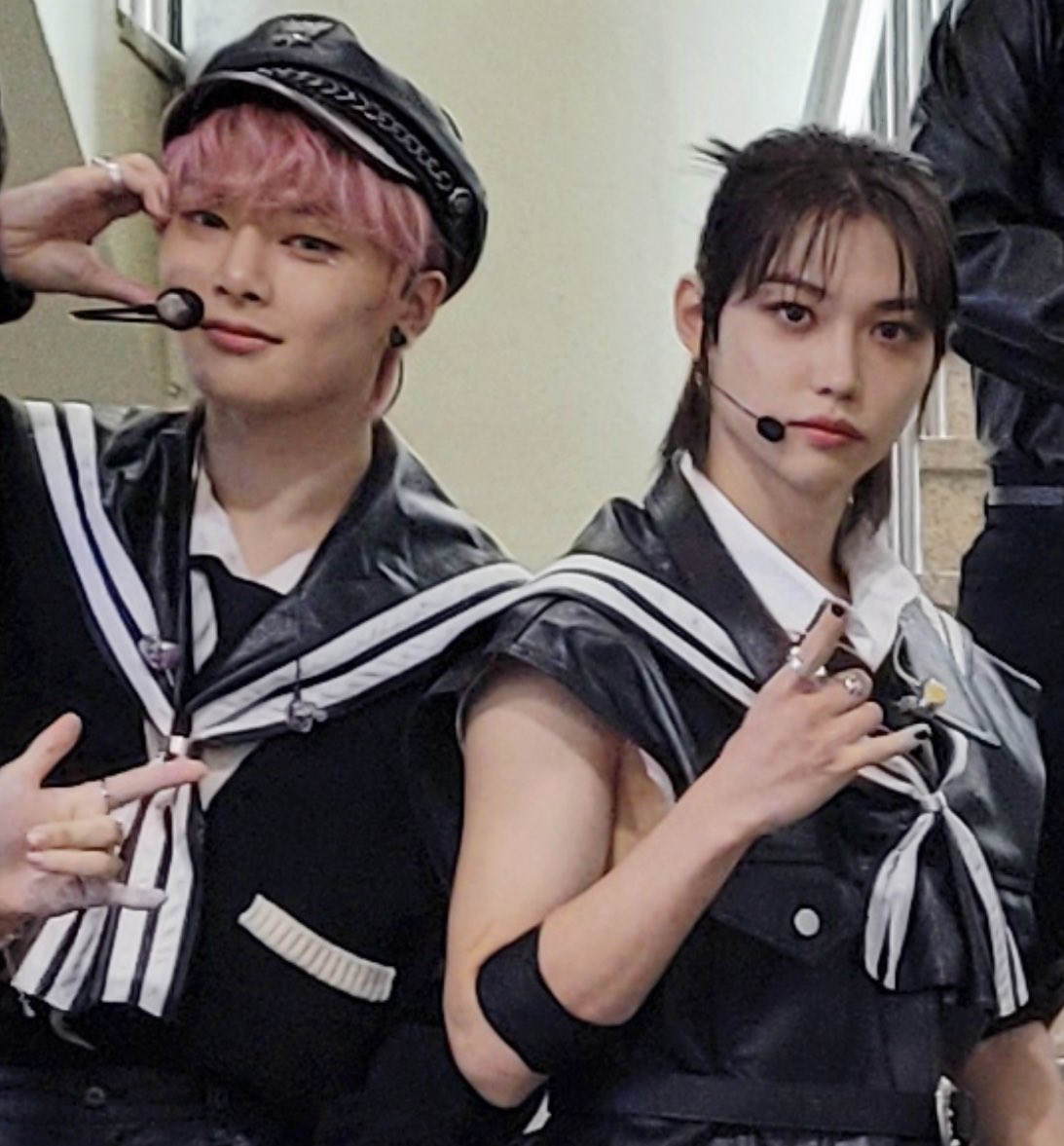 yongbbokks's tweet photo. it’s them💗🖤 https://t.co/RTicRq2A9N