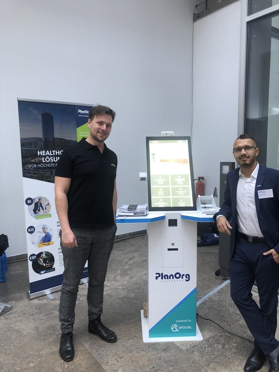 kongress_bmvz's tweet photo. 2 Flächen - 2 Aktionsräume und viele interessante Aussteller!😊 Dazu gehören auch @DocCirrus, @HenrySchein in Kooperation mit SCHMITZ, principia und ECCLESIA med. Wir bedanken uns ganz herzlich für Ihre Beteiligung am #PRAKTIKERKONGRESS!👍 https://t.co/JP0mWDMHOy