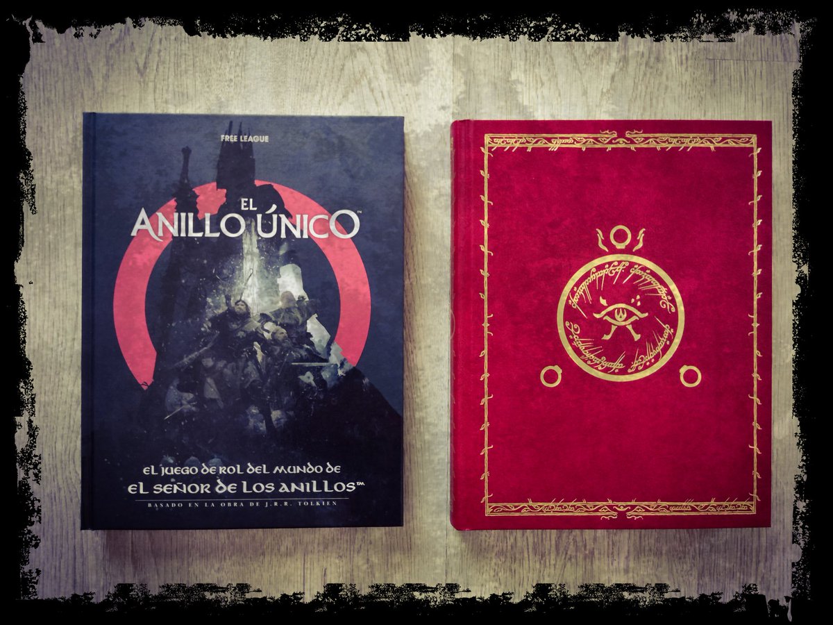 JonOtroviento's tweet photo. Qué bonitas lucen las dos ediciones de El Anillo Único #TheoneRing2nd #TOR2 #rol https://t.co/K8ZlbH3W8r