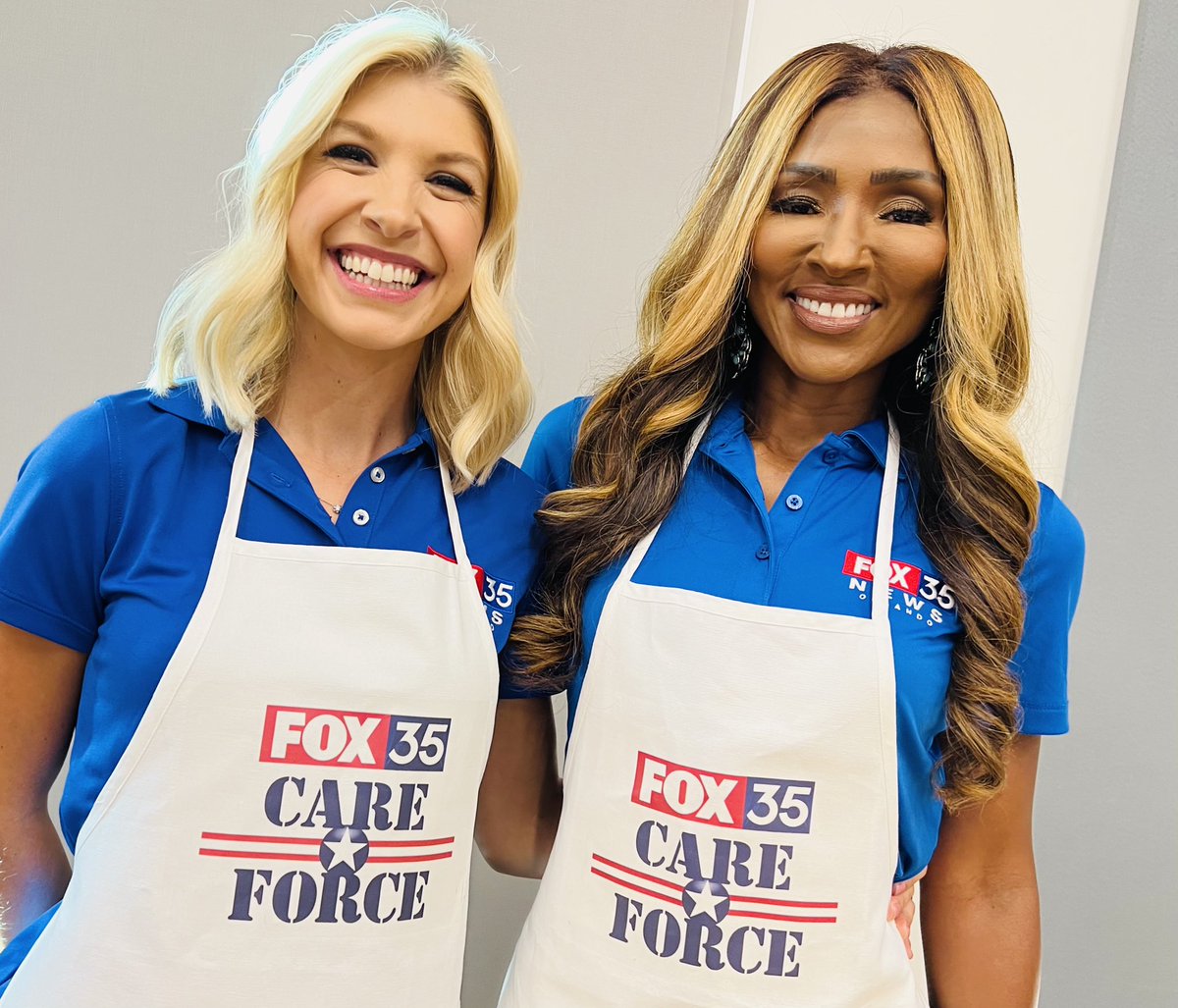 Fox35Danielle's tweet photo. Humbled to take part in this #FOX35 #CareForce event feeding first responders whoโve worked so hard for our community during &after Ian. Delicious food provided by #GatorsDockside. We are so grateful for their service. A pleasure to serve them & you. #FOX35ORLANDO #WeLoveFlorida https://t.co/nC11ulESR5