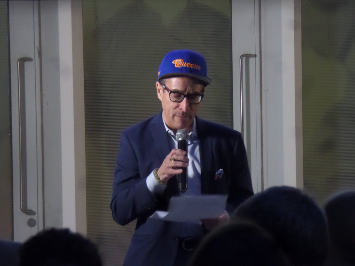 nycev's tweet photo. A perfect moonlit night accompanied the showing of "Moonstruck" at @MuseumofCityNY last night with introduction by @JoeDiStefano as part of the "Food and New York" exhibit. A la familia! #MCNYlive https://t.co/97cytRZwGH