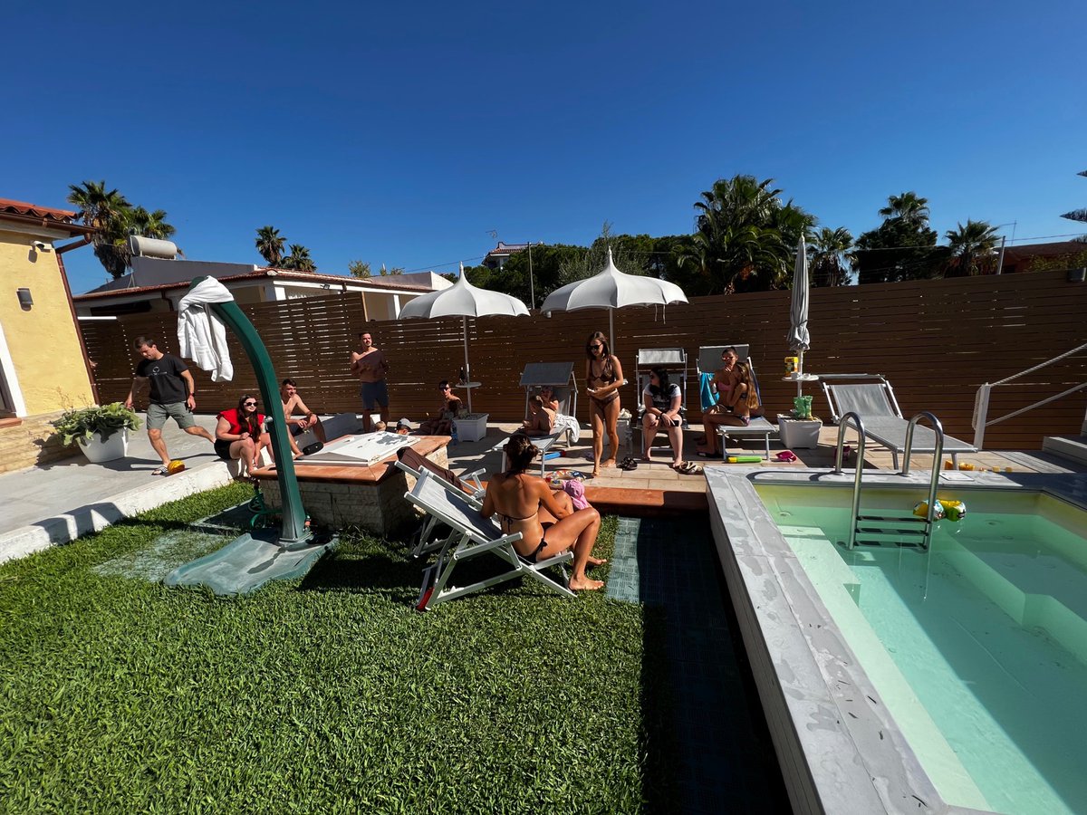 AppsDevTeam's tweet photo. 😎☀️🍕 Firemní dovolená na Sicílii. 🇮🇹
#adt #appsdevteam #bestcompany #mobiledevelopment #iosdevelopment #androiddevelopent #webdevelopment #backenddevelopment #softwaredevelopment #appdeveloper #programming #ios #android #backend https://t.co/T4yKeGGYEr