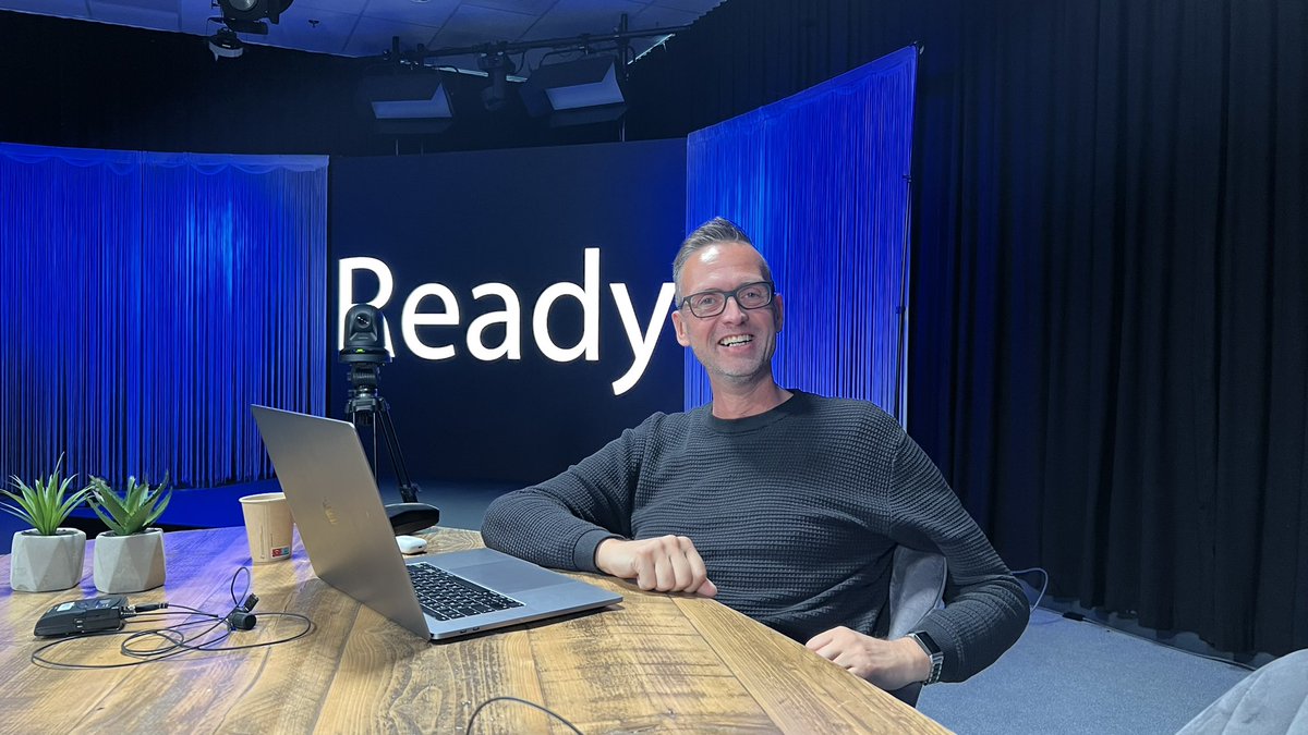tbroek's tweet photo. Back in our #sapexperiencecenter #sapnl studio. Happy to be with @jpenninkhof as he is born ready. ๐ https://t.co/yNHoLTvO35