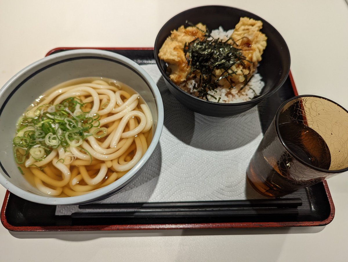 atsuro75's tweet photo. 今日のランチは時間がなかったので
そんな時には
阪神百貨店のスナックパーク
無双状態ですね😃 https://t.co/4KS6OFmcT6