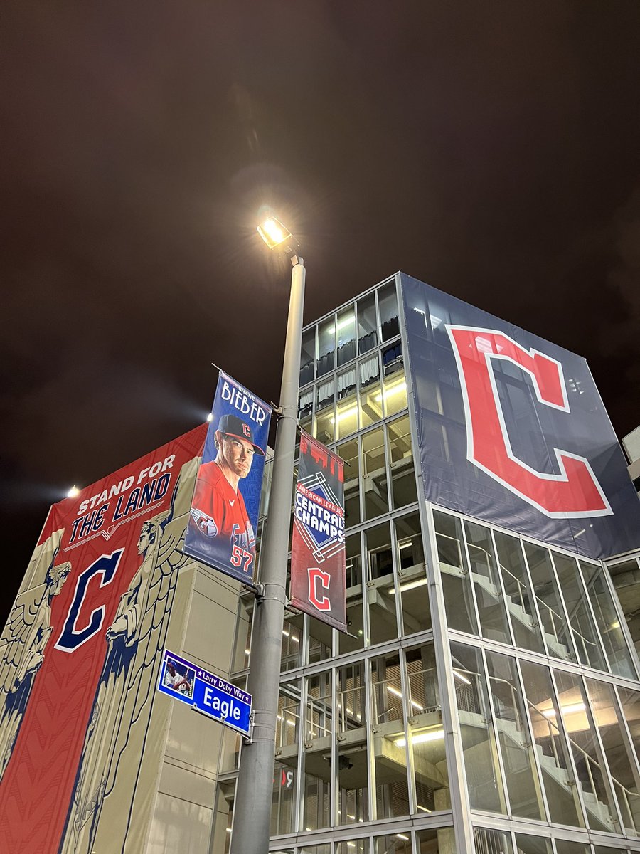 Morning <a href="/TheCLE/">Destination Cleveland</a> Rock Your Red Today and Stand #ForTheLand