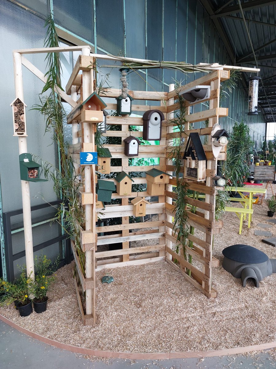 Vivara Pro heeft deze expositie in het teken gezet van biodiversiteit in de stad. Met deze expositie laten wij zien dat iedereen iets kan betekenen voor de biodiversiteit in zijn omgeving.