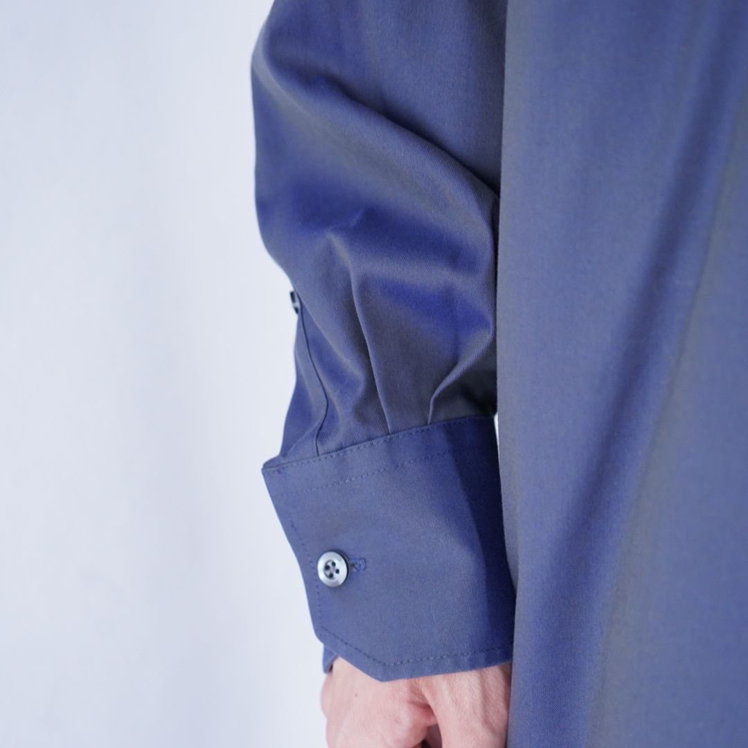 Esto_Store's tweet photo. -- 2022.10.07(fri) 22:00 ARRIVALS --

▶︎ glossy iridescent dress shirt

ほんのり光沢と玉虫色がラグジュアリーな雰囲気を醸し出すドレスシャツ．

今時期から活躍するジャケットやセットアップのインナーでも◎

ネクタイ等との相性も🙆🏻‍♀️

-- online store --
https://t.co/I708OEfW6f https://t.co/ZBix58mcpZ