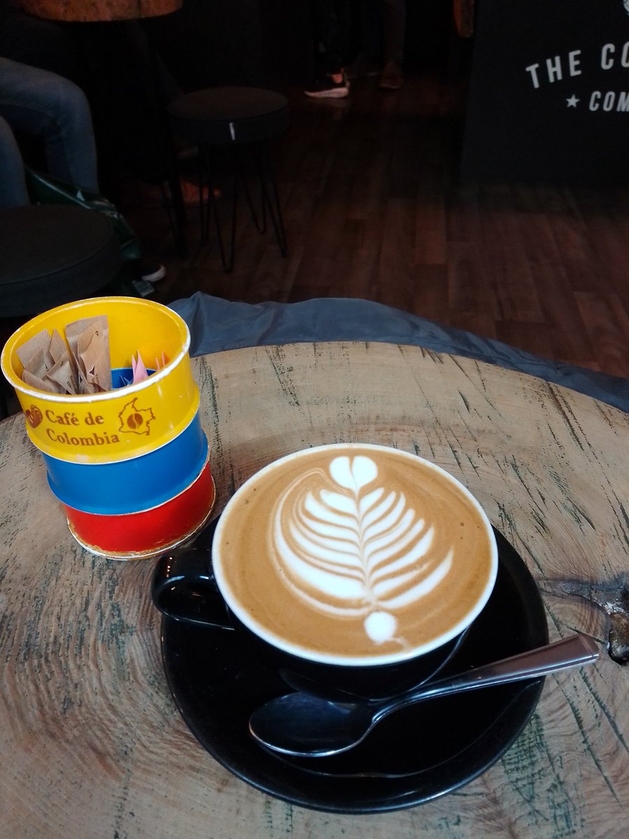 Lovely "left-handed" flat white served by the lovely bunch <a href="/TheColombianCo/">thecolombiancompany</a> in lovely <a href="/visitbath/">Visit Bath</a>. Best coffee in town!