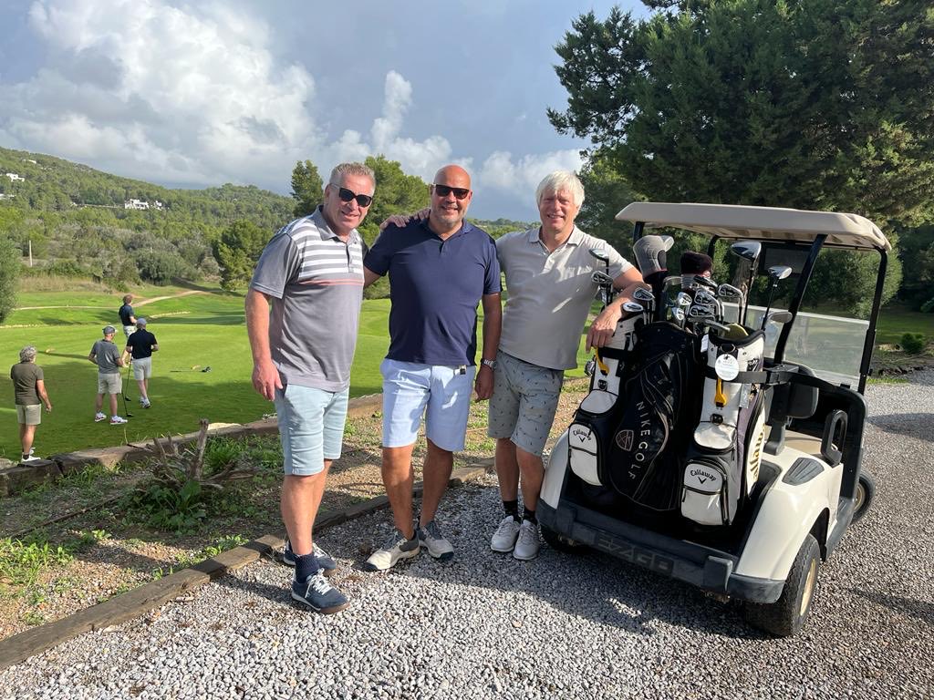 Vandaag en morgen, Golf toernooi, Ibiza open. Mag de titel verdedigen. Bijna onmogelijke opgave.