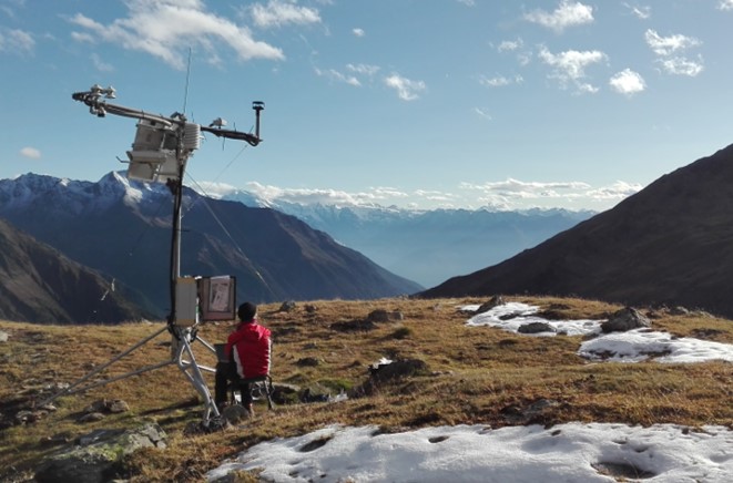 NiedristG's tweet photo. Want to step into a new research field and study how upwards-moving, #alpine ecosystems react to lower #air pressure? We have a 3years+ opportunity to work in  exciting environments together with @uniinnsbruck + @EURAC:  https://t.co/0kVGks1JxJ
(Thank you for retweeting!) https://t.co/5pGp0W7hbN