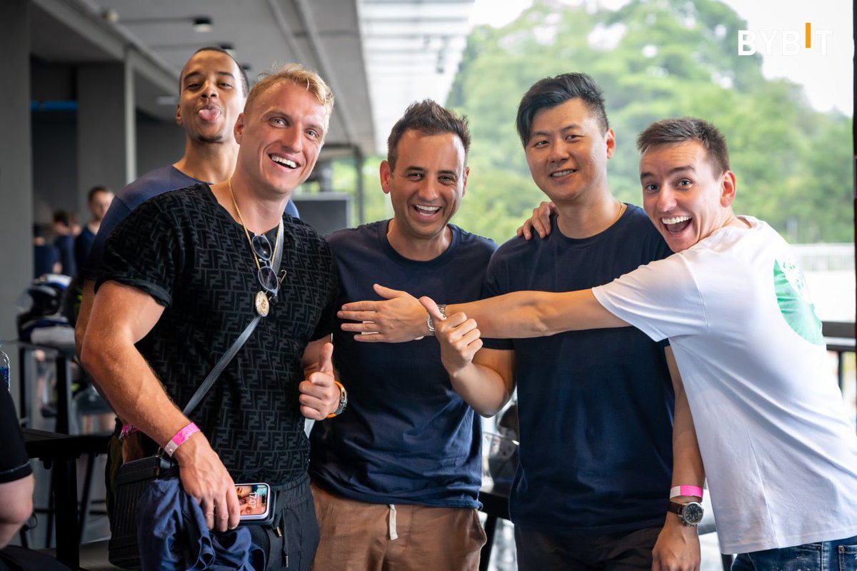 I had a great time with <a href="/MMCrypto/">MMCrypto</a> and <a href="/cryptomanran/">Ran Neuner</a> in Singapore! 🌹