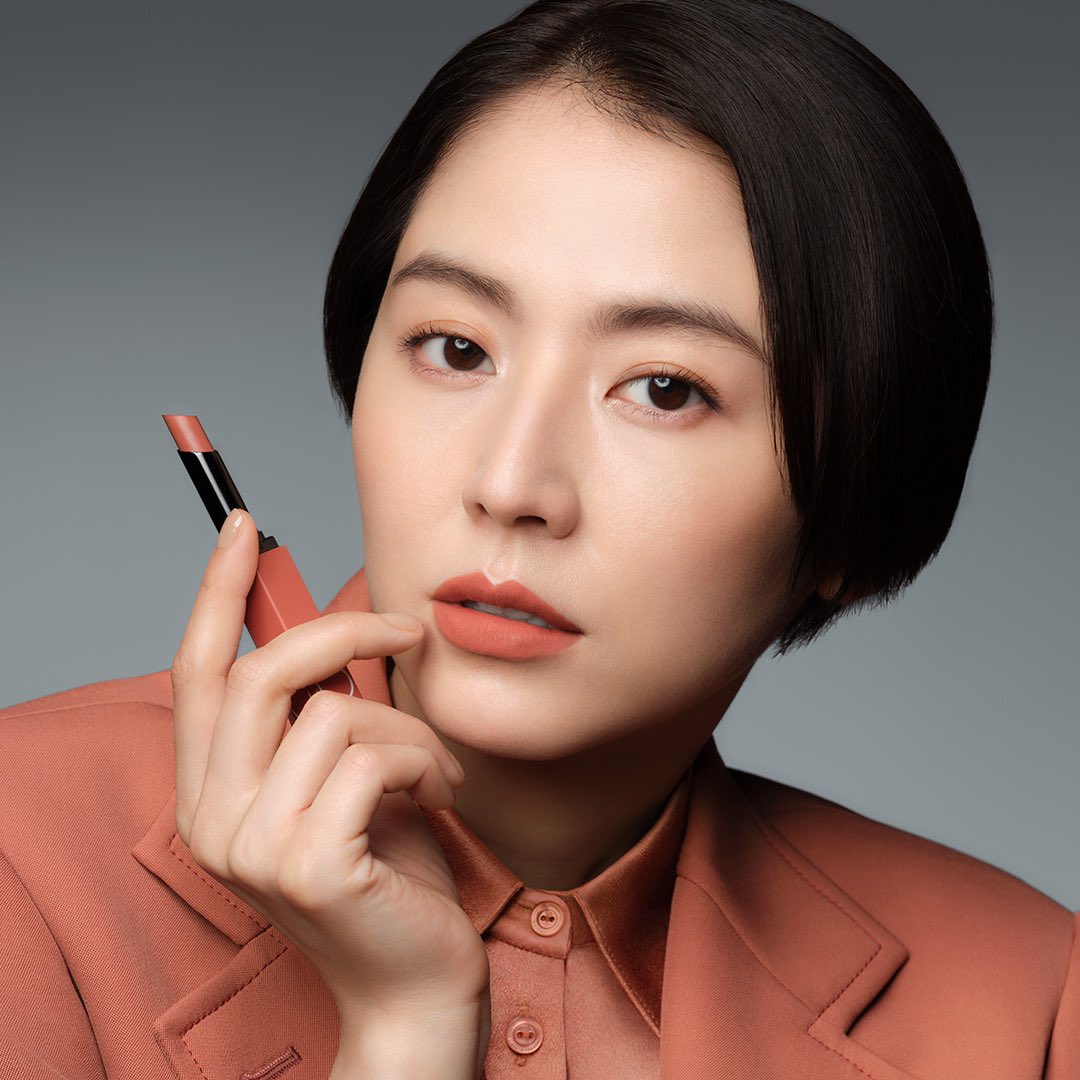 iVoCE's tweet photo. \ #VOCE速報 💞/
女優 #長澤まさみ さんが #NARS JAPAN 22年秋『 #パワーマットリップスティック』のキャンペーンモデルに!👏🏻
NARSから10/14に『パワーマットリップスティック』が登場✨
意志ある表情にドキリ💖
あなたはどのリップの長澤さんが好き?💄
#PLAYYOURPOWER https://t.co/K3T3fAsILm
