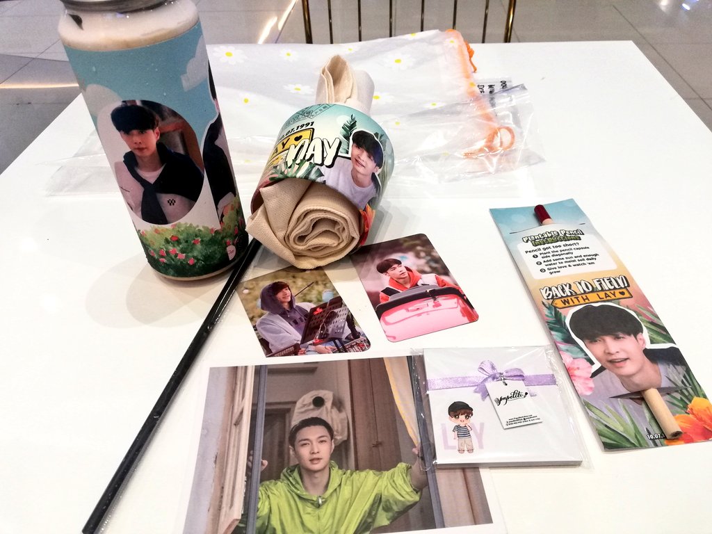 Thank you thank you po ulit. @yta9800 @rmraferLoeyLay @LayXingPH

#CaptainLAYDay
#HappyLayDay 
#HappyYixingDay 
Happy Birthday Yixing 🎂