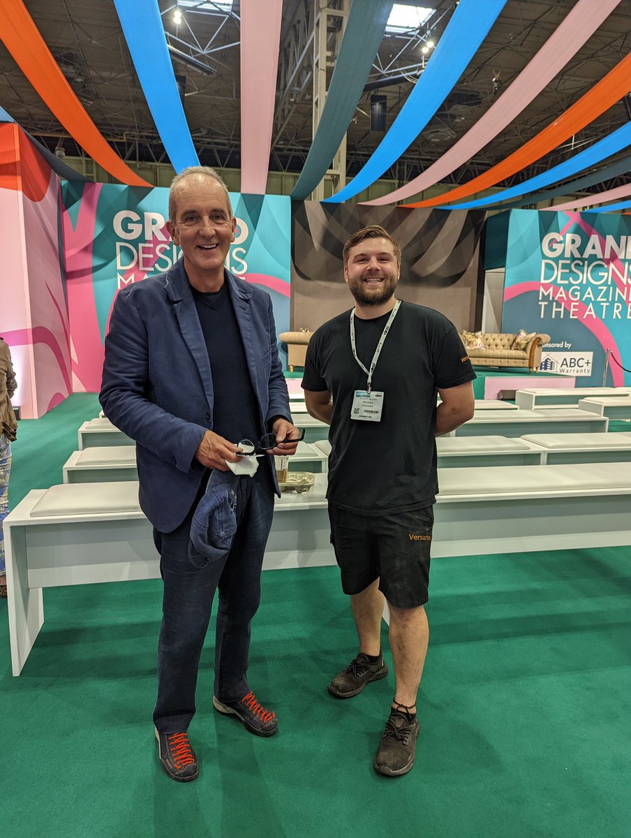 ScottTwittor's tweet photo. great to meet you @Kevin_McCloud. Thanks for taking the time to talk with us about 3D Concrete Printing! #granddesigns #ukconstructionweek #nec #3DCP #versarien #Gloucestershire https://t.co/wTTYS42Qhb