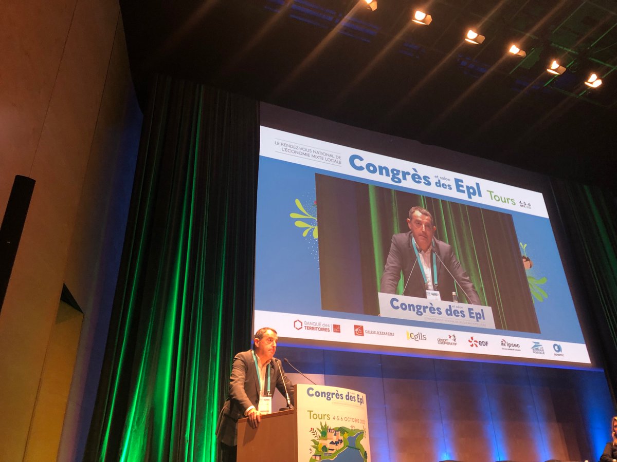 FedEpl's tweet photo. [CONGRES DES EPL : PLENIERE CLOTURE]
Jérôme Fourquet est venu interroger les Epl sur les perspectives de développement du modèle au regard des prospectives économiques, sociales et écologiques 
#congresepl #lesepl #economiemixte #collterr https://t.co/5AlqaeROCg