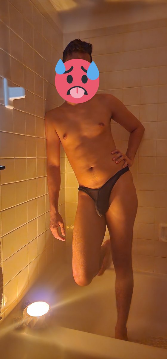 BoricuaboyPR's tweet photo. @Chacalesmexico5 🍌💦💦💦🍆👋🇵🇷 https://t.co/Z2LKi85fzp