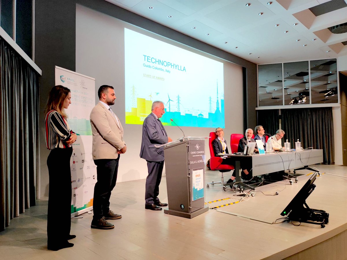 retuner_40's tweet photo. 🏆 We are proud to announce that #Technophylla, newborn #StartUp dedicated to Agriculture 4.0 bases on Retuner technology, has been awarded #EPoSS awards start-ups from the field of "Smart Electronic Systems”, during #EpoSSAnnualForum2022!
@mesapcluster @siemenssoftware https://t.co/QVPGnJE1G1