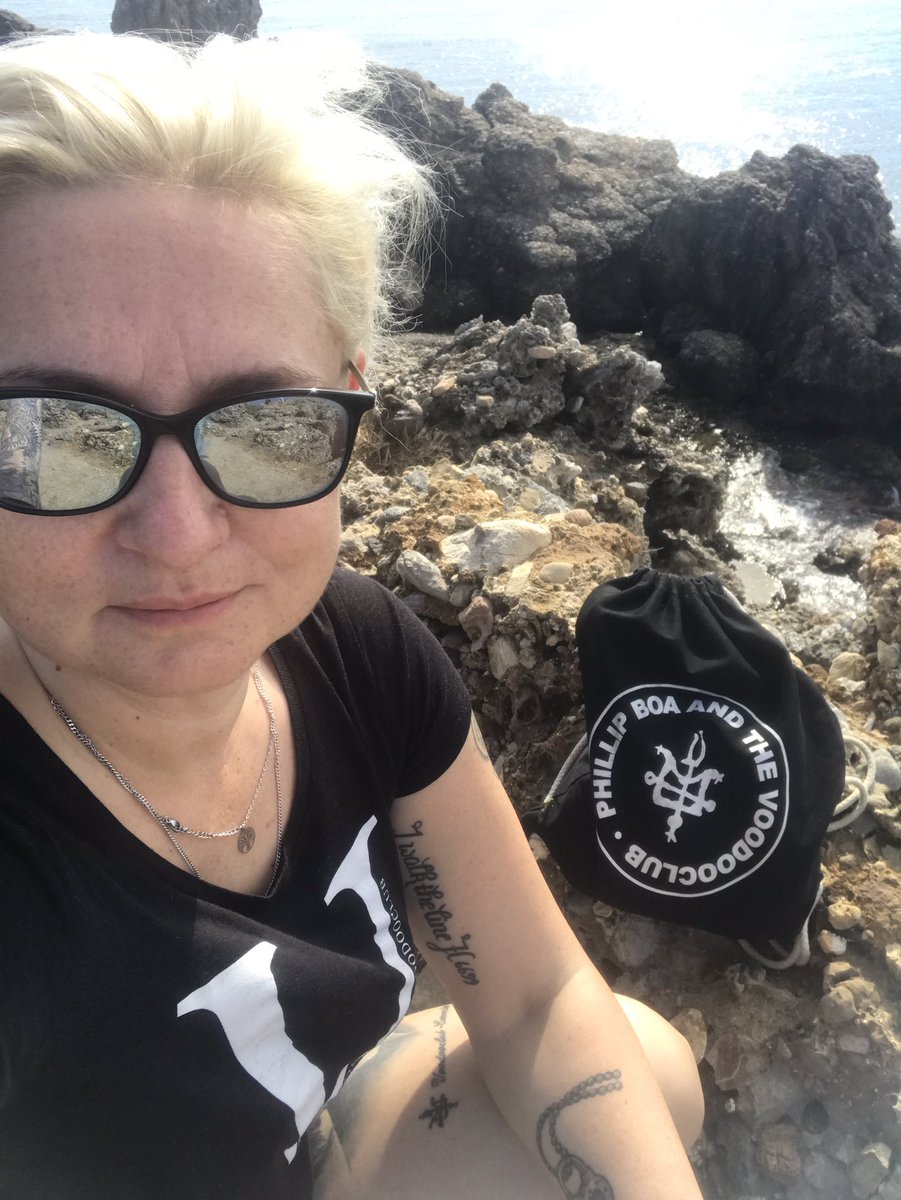 VCConnectionC's tweet photo. …mein #frontofstage für die nächsten Tage ☀️
Heute Abend in Bremen und morgen in Osnabrück die bezaubernde @vanessaredd100 und der legendäre @phillipboa live and loud #loyalty
Tickets @eventimDE https://t.co/baAKHuQmwS