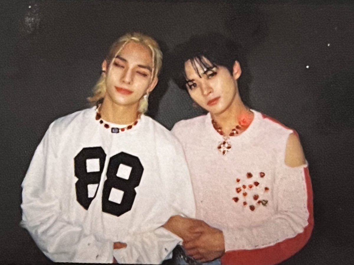 hyunhocentral's tweet photo. oh my god https://t.co/FATtOSWE79