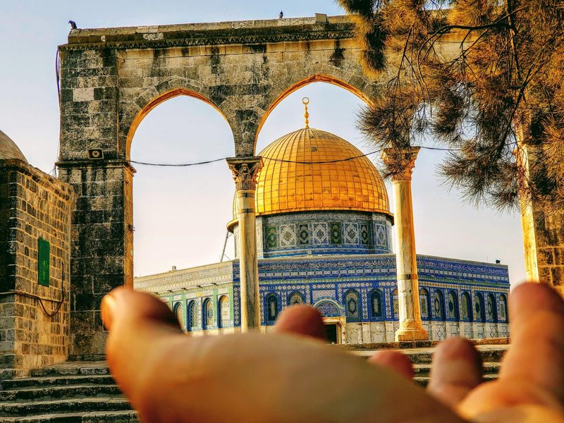 Michael_Guide_'s tweet image. Start your day tour in Israel with michael.guide. Our full day Jerusalem start at Jaffa gate, heading through to the holly sepulchre church. Inquiry now - michael.guide/2022/08/11/1-d…
#IsraelTourGuide