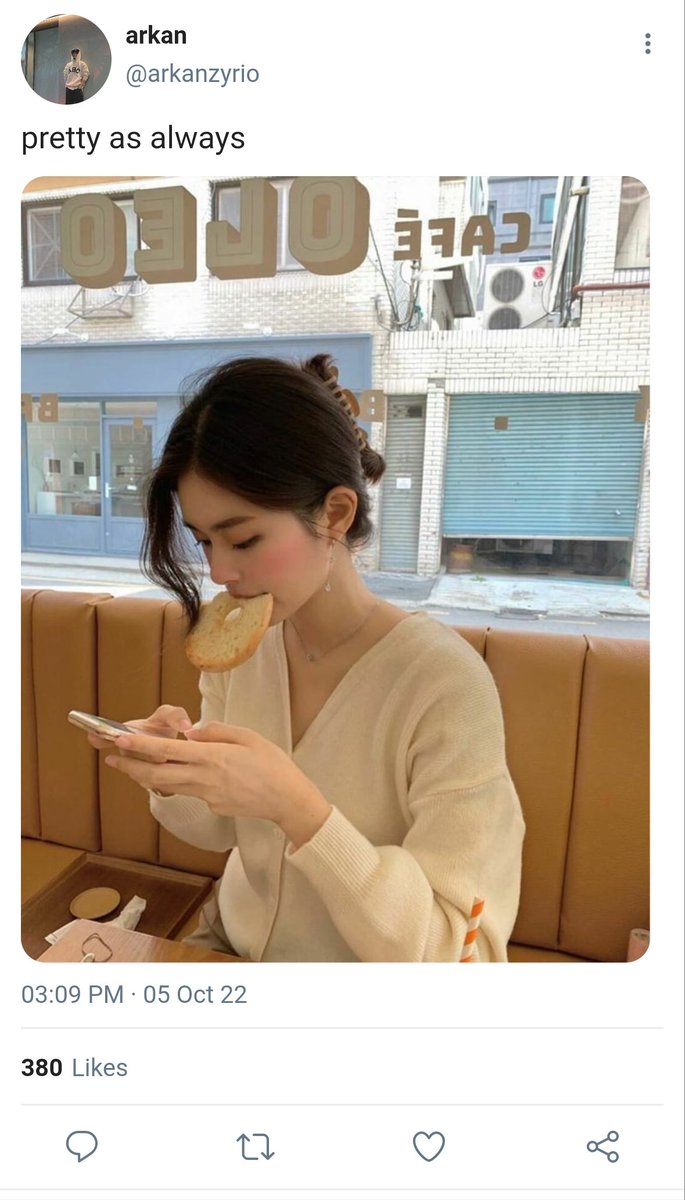 youransela's tweet photo. ; bucin elit, confess sulit

—— LJN, JJH few tweets au.
©youransela https://t.co/itWlObdkE6