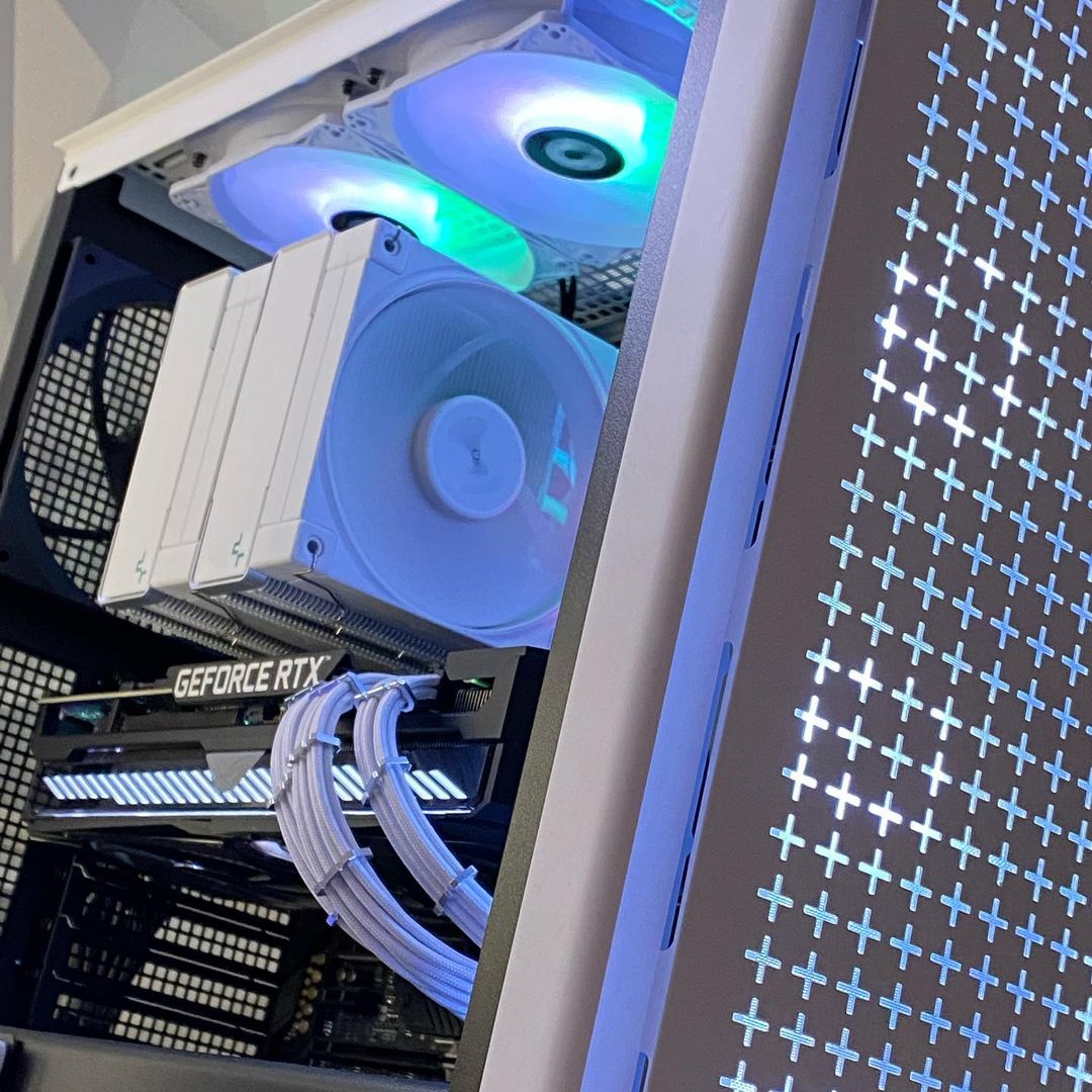 Alchemy 3 x 8PCIe Kit de cable de extensión de peine de aluminio

<a href="/na/">JF</a>.hardware

¿Ha encontrado que hay tres de los cables PCIE en este kit de cables?

Compruébalo aquí 👇bitfenix.com/products/premi…

#BitFenix  #Alchemy #ExtensionCables #pc #pcgaming #pcgamer #pcbuild #nvidia