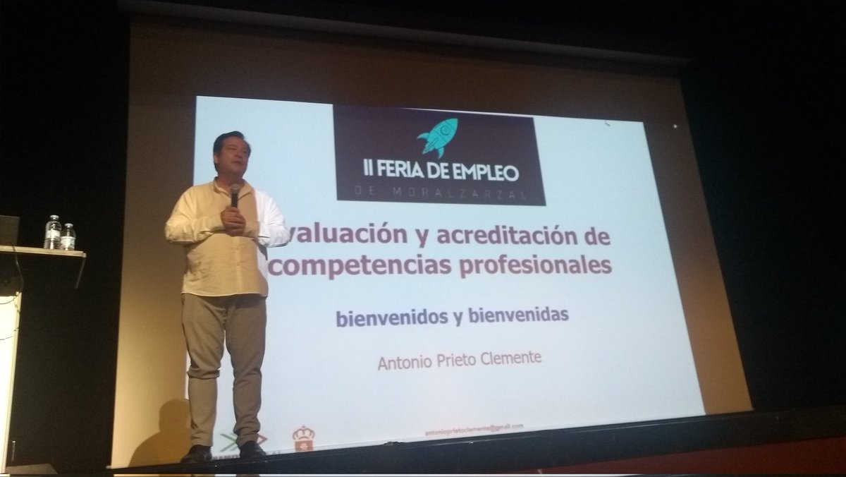 AsocEslabon's tweet photo. Hablamos de competencias y mercado de trabajo con Antonio Prieto en la II Feria de empleo de @Moralzarzal #DinamizaMoral #MoralImpulsa https://t.co/6z0vGmDqJT