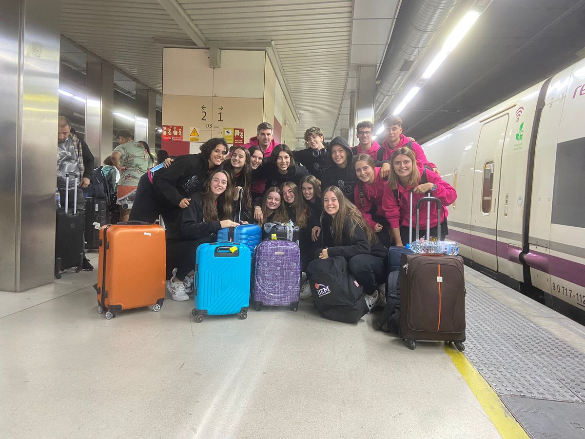 uemataro's tweet photo. 🔥 TORNEIG INTERNACIONAL JÚNIOR FEMENÍ!
🏀 El nostre Júnior Preferent @Control_Group_ ja és a València per disputar el #TFemInt22!
👀 Debutem a les 14:30 🆚 @valenciabasket a la @LAlqueriaVBC!
😁 Som-hi @Control_Group_!
#somgrocs💛💜 https://t.co/z7yApNZ4I0