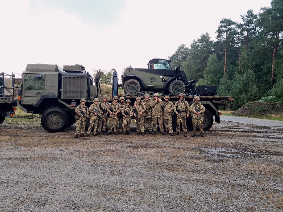 154ScottishRegt's tweet photo. Our Annual Continuous Training (ACT) our soldiers had 15 days away getting some valuable time behind the wheel 🏴󠁧󠁢󠁳󠁣󠁴󠁿 to 🇩🇪

Are you Reserved4More for more ??? 

Be Curious!

#Army #Skills #ForLife #Belonging #Squadrons #Edinbugh #Glasgow #Fife #Irvine #154Team https://t.co/RjgUHzZ7OV